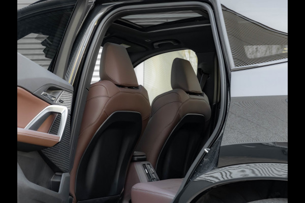 BMW X1 sDrive18i M-Sport Pro - Full-Option - ACC - Trekhaak - Memory