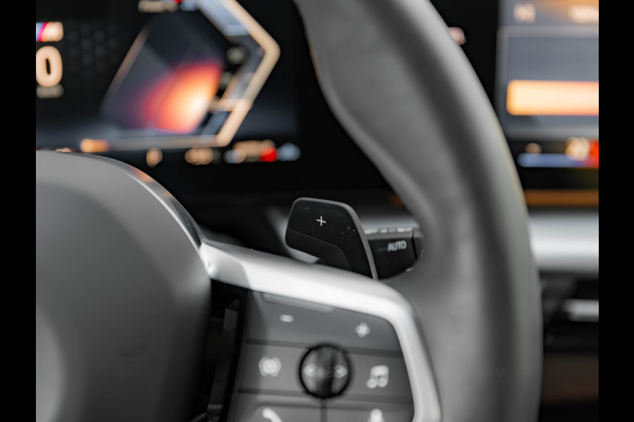 BMW X1 sDrive18i M-Sport Pro - Full-Option - ACC - Trekhaak - Memory