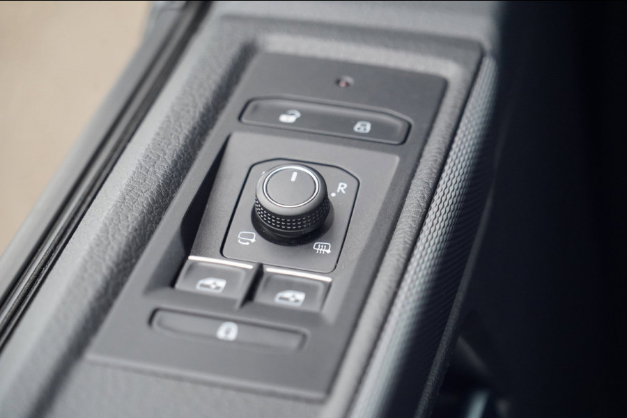 Volkswagen Transporter Multivan 2.0 TDI L1H1 Highline 4MOTION / 7 Pers. / Afn. Trekhaak / Navi / Leder