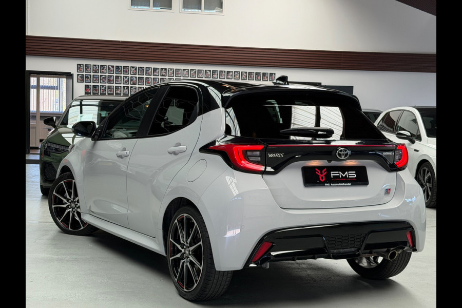 Toyota Yaris 1.5 Hybrid 130 GR SPORT HuD CarPlay Camera