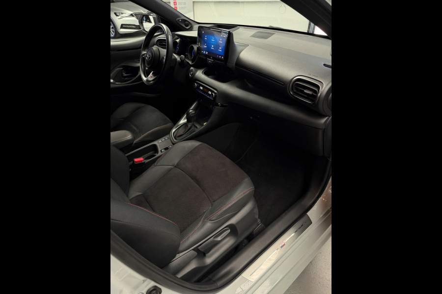 Toyota Yaris 1.5 Hybrid 130 GR SPORT HuD CarPlay Camera