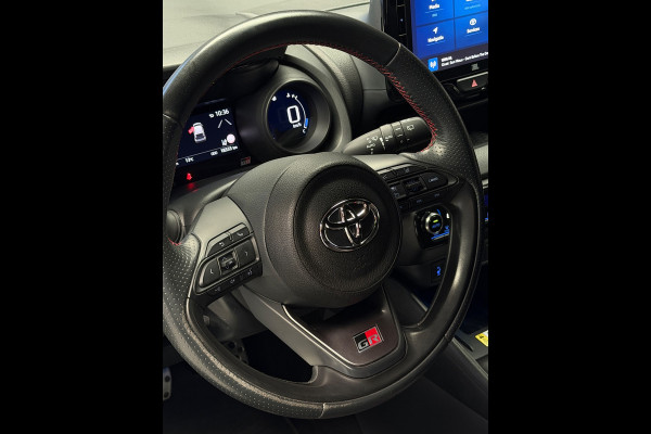 Toyota Yaris 1.5 Hybrid 130 GR SPORT HuD CarPlay Camera