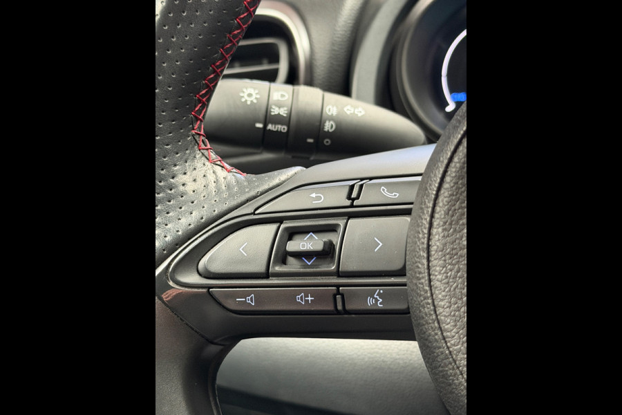 Toyota Yaris 1.5 Hybrid 130 GR SPORT HuD CarPlay Camera