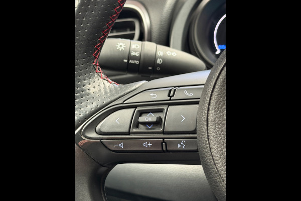 Toyota Yaris 1.5 Hybrid 130 GR SPORT HuD CarPlay Camera