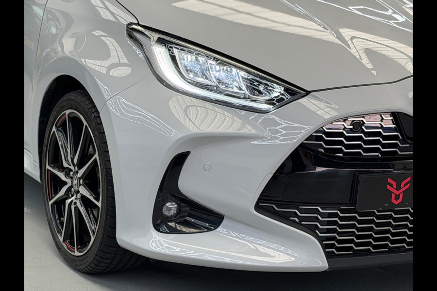 Toyota Yaris 1.5 Hybrid 130 GR SPORT HuD CarPlay Camera