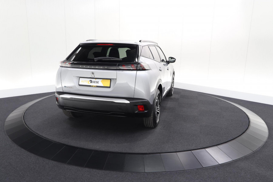 Peugeot e-2008 EV Allure 50 kWh | SOH=96.7 % | 3 Fase Laadfunctie | Camera | Navigatie | Parkeersensoren | Apple Carplay