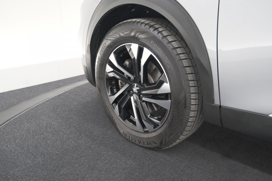 Peugeot e-2008 EV Allure 50 kWh | SOH=96.7 % | 3 Fase Laadfunctie | Camera | Navigatie | Parkeersensoren | Apple Carplay