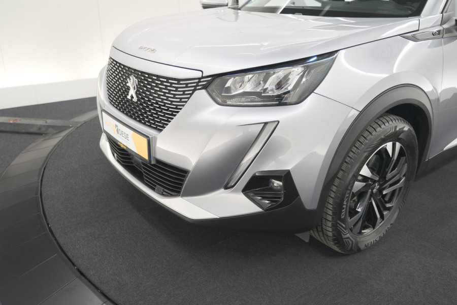 Peugeot e-2008 EV Allure 50 kWh | SOH=96.7 % | 3 Fase Laadfunctie | Camera | Navigatie | Parkeersensoren | Apple Carplay