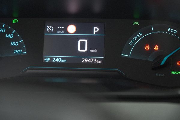 Peugeot e-2008 EV Allure 50 kWh | SOH=96.7 % | 3 Fase Laadfunctie | Camera | Navigatie | Parkeersensoren | Apple Carplay
