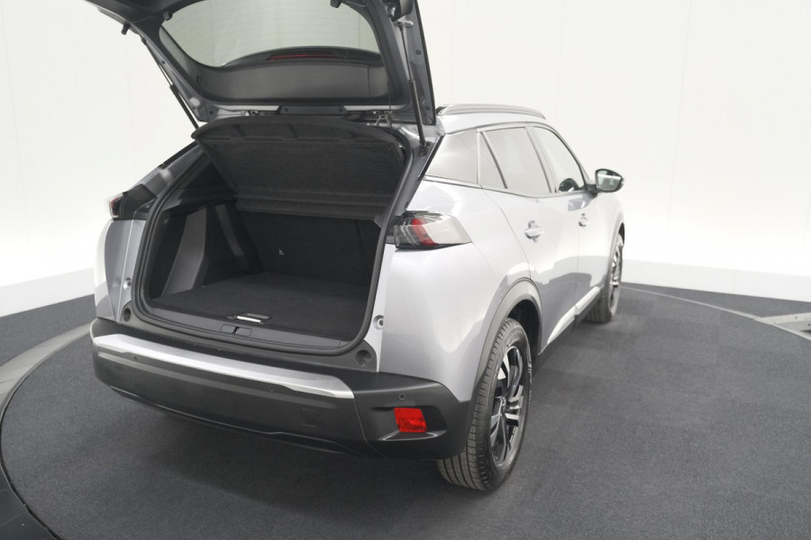 Peugeot e-2008 EV Allure 50 kWh | SOH=96.7 % | 3 Fase Laadfunctie | Camera | Navigatie | Parkeersensoren | Apple Carplay