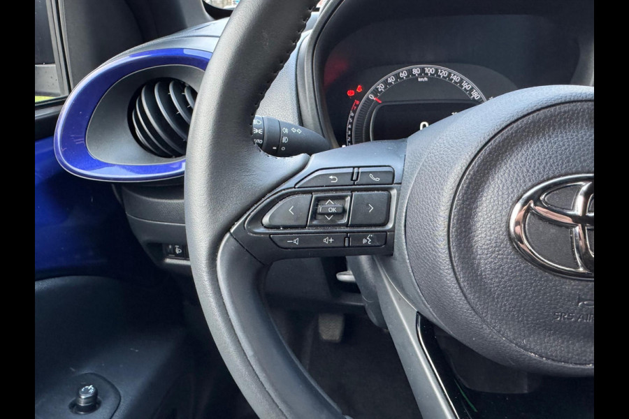 Toyota Aygo X 1.0 VVT-i MT Pulse Bi-tone | Juniper blue, 17 inch, Privacy glass, Apple CarPlay/Android auto, Airconditioning, Parkeercamera