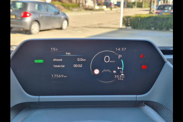 Toyota Bz4x 71,4 kWh Premium | Trekhaak, 20 inch, 360 camera, Half Leer, Bi-Tone, Dodehoekherkenning, Panoramadak, Parkeersensoren