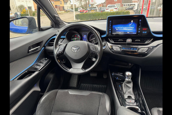 Toyota C-HR 1.8 Hybrid Bi-Tone Plus | JBL, Led Pakket, Half leer/Alcantara, Dodehoekherkenning, parkeersensoren, Stuurverwarming