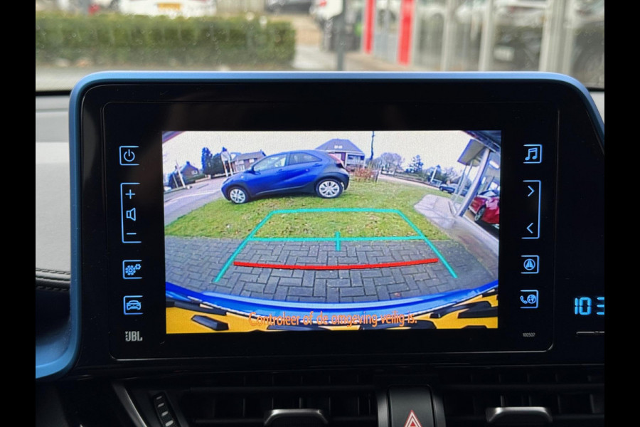 Toyota C-HR 1.8 Hybrid Bi-Tone Plus | JBL, Led Pakket, Half leer/Alcantara, Dodehoekherkenning, parkeersensoren, Stuurverwarming