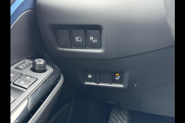 Toyota C-HR 1.8 Hybrid Bi-Tone Plus | JBL, Led Pakket, Half leer/Alcantara, Dodehoekherkenning, parkeersensoren, Stuurverwarming