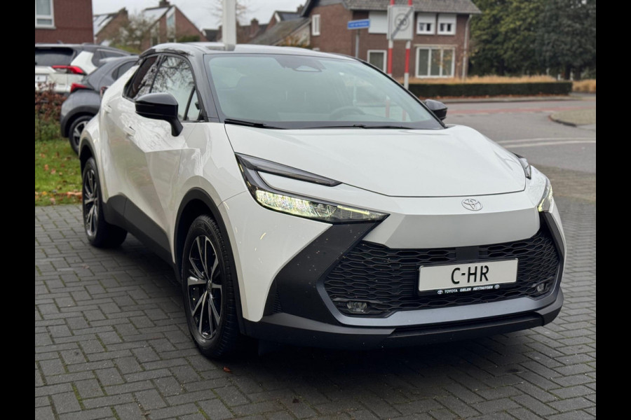 Toyota C-HR 2.0 Plug-in Hybrid 223pk Dynamic Bi-Tone | 18 inch, Stoel + Stuurverwarming, Groot scherm, Parkeersensoren, Dodehoekherkenning