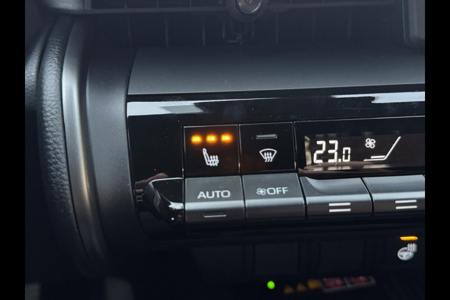Toyota C-HR 2.0 High Power PHEV 223pk First edition Bi-Tone | Elektrische achterklep, Stoel + Stuurverwarming, Dodehoekherkenning
