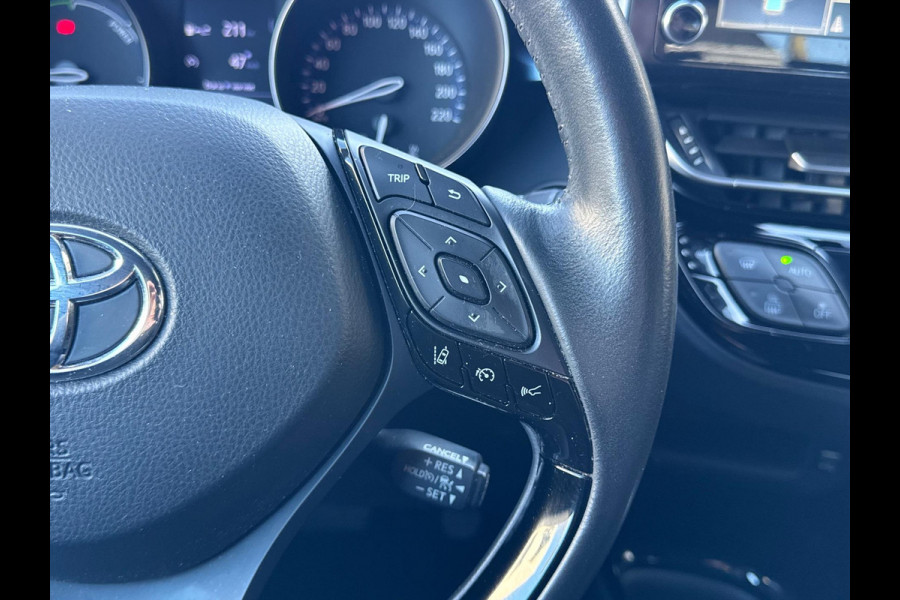 Toyota C-HR 2.0 Hybrid 184pk First Edition | JBL, Navigatie, Stoelverwarming, Apple CarPlay/Android Auto, Parkeersensoren, Blind Spot