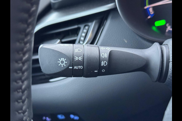 Toyota C-HR 2.0 Hybrid 184pk Style | Dodehoekherkenning, Stoel + Stuurverwarming, Parkeersensoren, Nieuwe multimedia