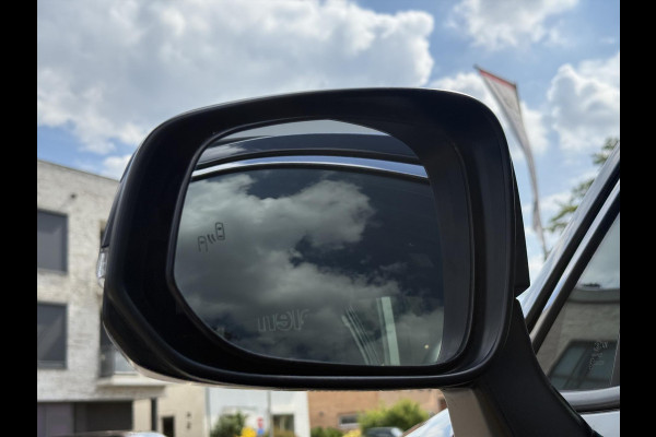 Toyota Corolla Cross 2.0 High Power Hybrid First Edition | Elektrische achterklep, Stoel + Stuurverwarming, Blind spot, Parkeersensoren