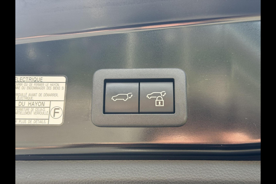 Toyota Corolla Cross 2.0 High Power Hybrid First Edition | Elektrische achterklep, Stoel + Stuurverwarming, Blind spot, Parkeersensoren