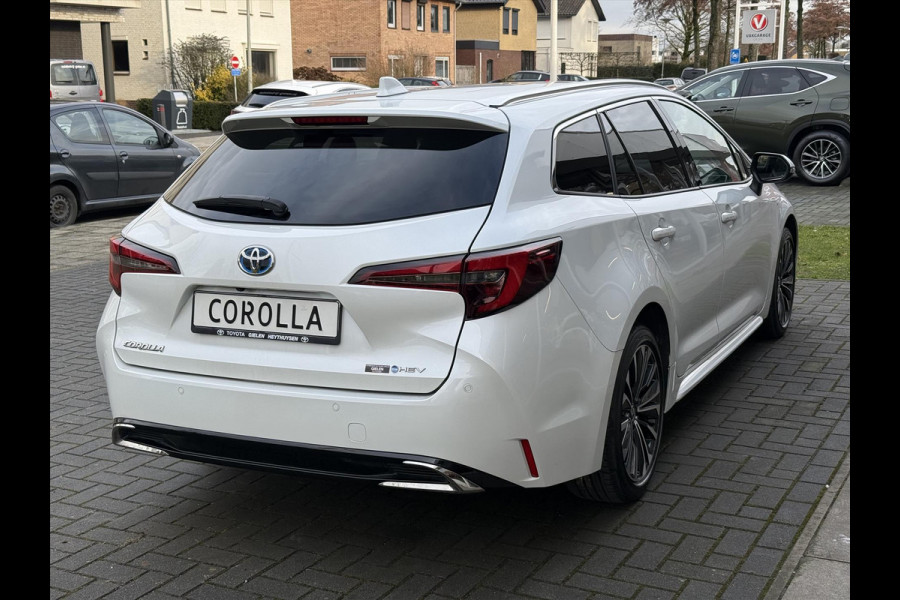 Toyota Corolla Touring Sports 2.0 Hybrid Style | Elektrische achterklep, Stoel + Stuurverwarming, Dodehoekherkenning, Parkeersensoren