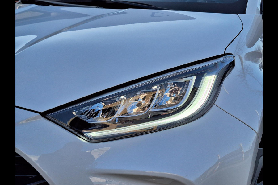 Toyota Yaris 1.5 Hybrid Dynamic Plus | Stoelverwarming, Keyless, Startknop, Apple CarPlay/Android Auto, Parkeercamera