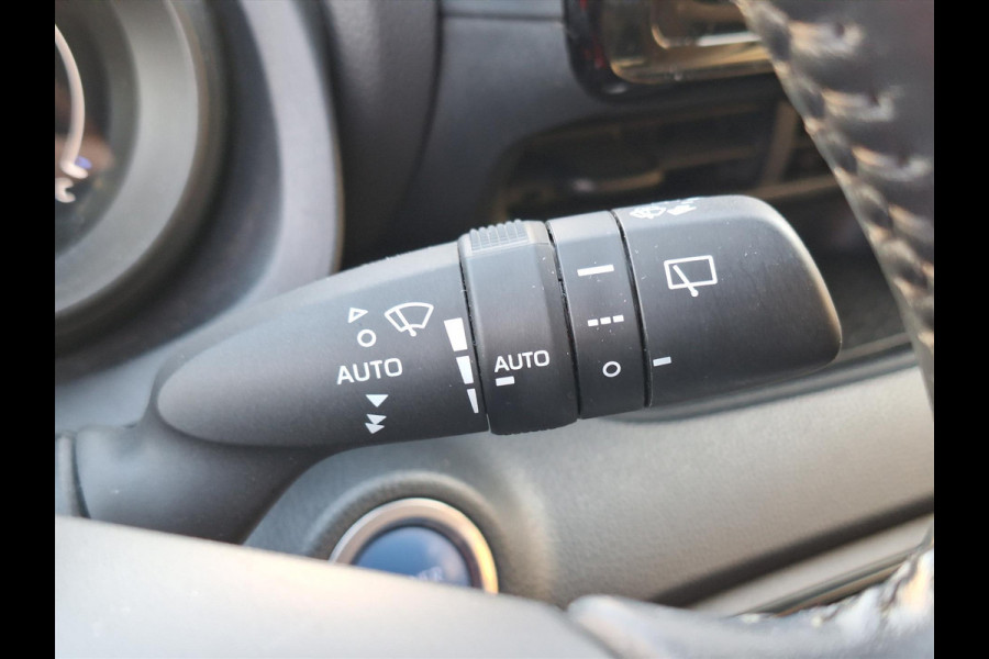 Toyota Yaris 1.5 Hybrid Dynamic Plus | Stoelverwarming, Keyless, Startknop, Apple CarPlay/Android Auto, Parkeercamera