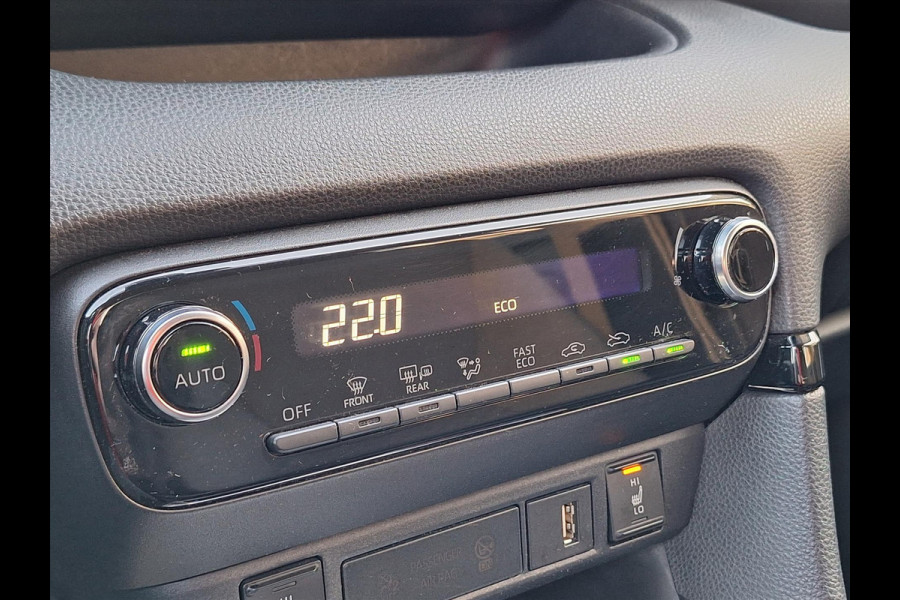 Toyota Yaris 1.5 Hybrid Dynamic Plus | Stoelverwarming, Keyless, Startknop, Apple CarPlay/Android Auto, Parkeercamera