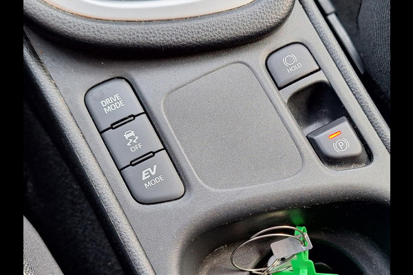 Toyota Yaris 1.5 Hybrid Dynamic Plus | Stoelverwarming, Keyless, Startknop, Apple CarPlay/Android Auto, Parkeercamera