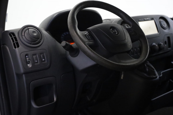 Opel Movano 2.3 CDTI CAMERA IMPERiAAL SCHADE ACHTERDEUREN AIRCO CRUISE CONTR TREKHAAK IMPERIAAL TOP AUTO RIJDBAAR