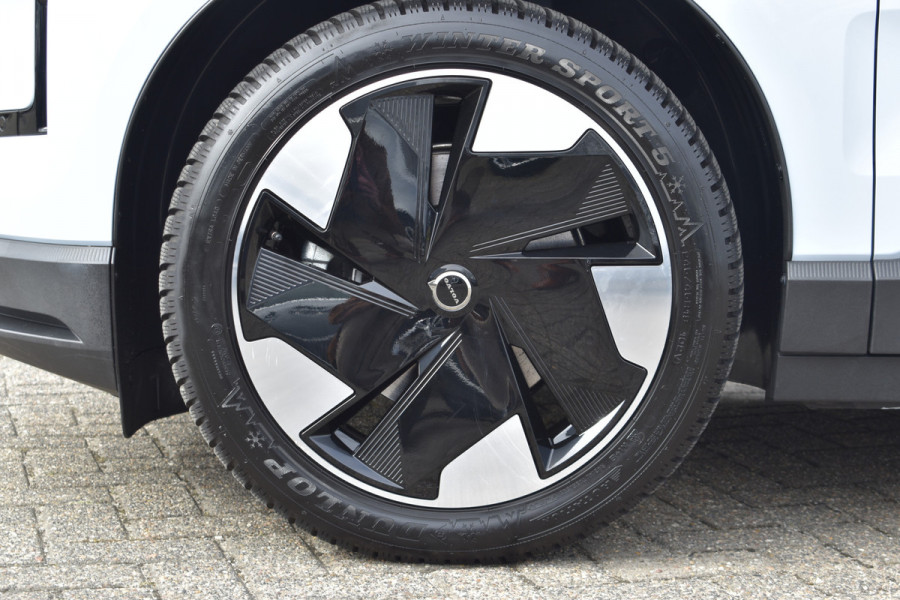 Volvo EX30 Single Motor Extended Range Plus 69 kWh | ACC | BLIS | Camera | H&K | 19"LMV |