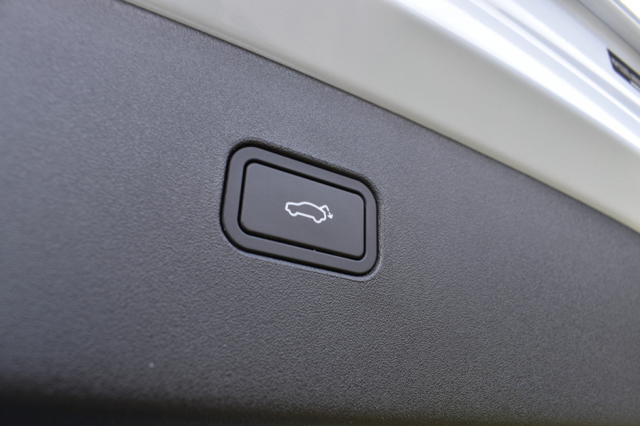 Volvo EX30 Single Motor Extended Range Plus 69 kWh | ACC | BLIS | Camera | H&K | 19"LMV |