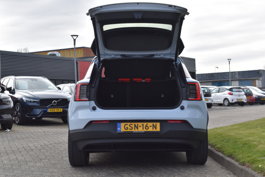 Volvo EX30 Single Motor Extended Range Plus 69 kWh | ACC | BLIS | Camera | H&K | 19"LMV |