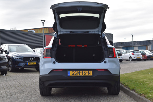 Volvo EX30 Single Motor Extended Range Plus 69 kWh | ACC | BLIS | Camera | H&K | 19"LMV |