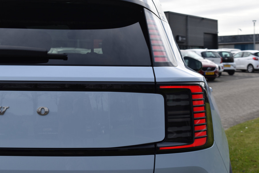 Volvo EX30 Single Motor Extended Range Plus 69 kWh | ACC | BLIS | Camera | H&K | 19"LMV |