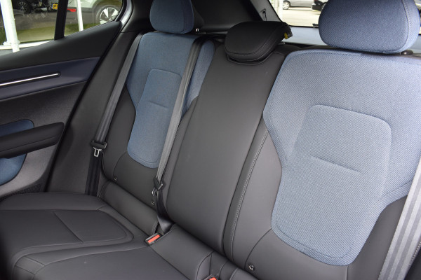 Volvo EX30 Single Motor Extended Range Plus 69 kWh | ACC | BLIS | Camera | H&K | 19"LMV |