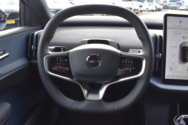 Volvo EX30 Single Motor Extended Range Plus 69 kWh | ACC | BLIS | Camera | H&K | 19"LMV |