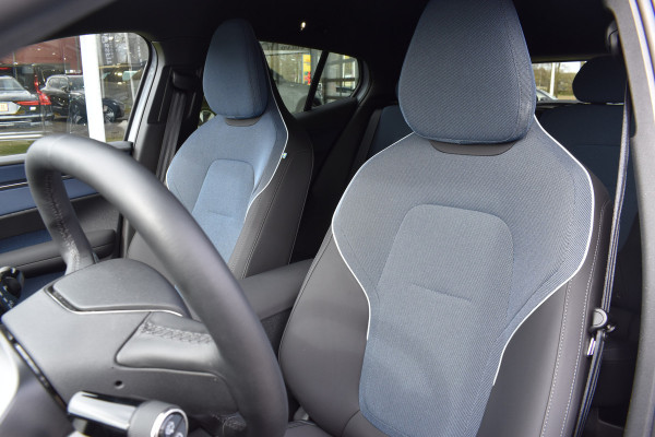 Volvo EX30 Single Motor Extended Range Plus 69 kWh | ACC | BLIS | Camera | H&K | 19"LMV |