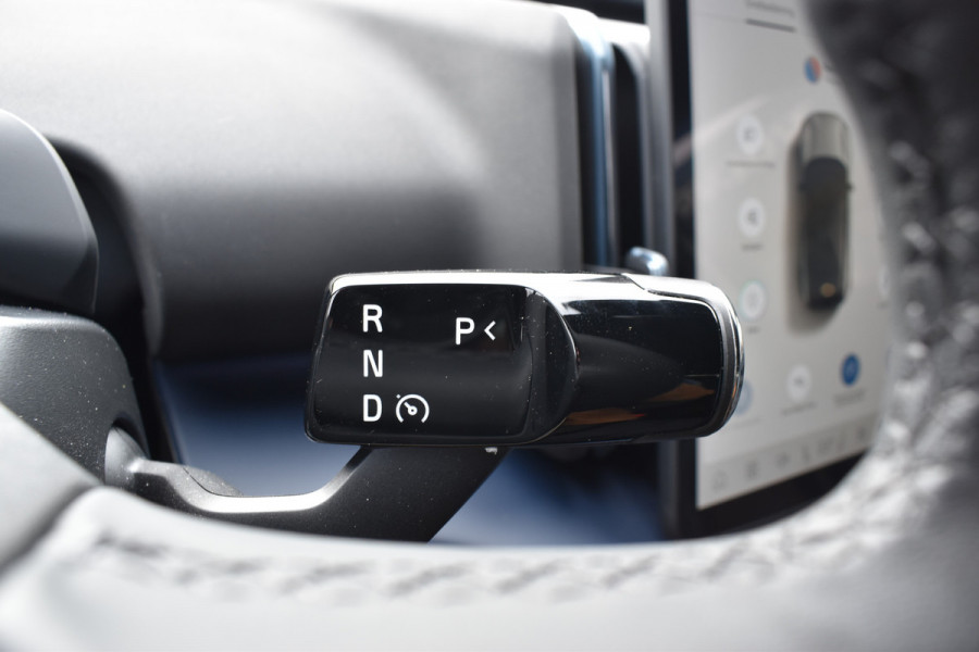 Volvo EX30 Single Motor Extended Range Plus 69 kWh | ACC | BLIS | Camera | H&K | 19"LMV |