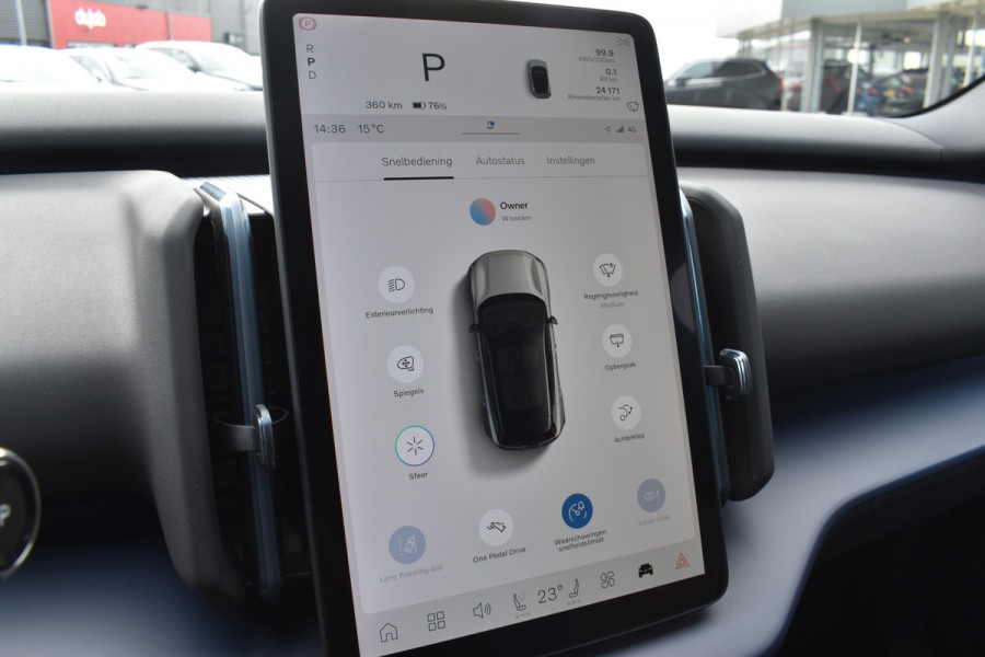 Volvo EX30 Single Motor Extended Range Plus 69 kWh | ACC | BLIS | Camera | H&K | 19"LMV |