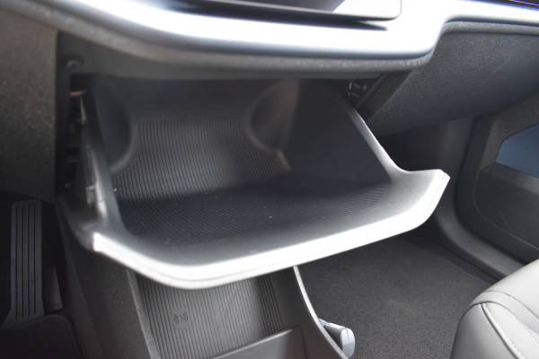 Volvo EX30 Single Motor Extended Range Plus 69 kWh | ACC | BLIS | Camera | H&K | 19"LMV |