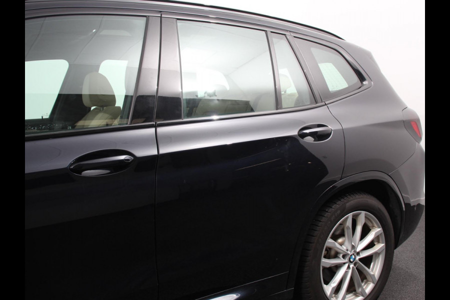 BMW X3 xDrive30e PHEV M-Sport Demo auto ! | Panorama dak | Navigatie | Climate Control | Lichtmetalen Velgen