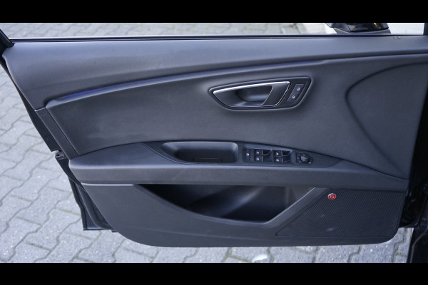 Seat Leon ST 1.5 TSI FR Ultimate Black Edition AUTOMAAT-AMBIANCE-ACC-ALCANTARA-BEATS-CAMERA-FULL LED-KEYLESS-PANORAMA-VIRTUEEL