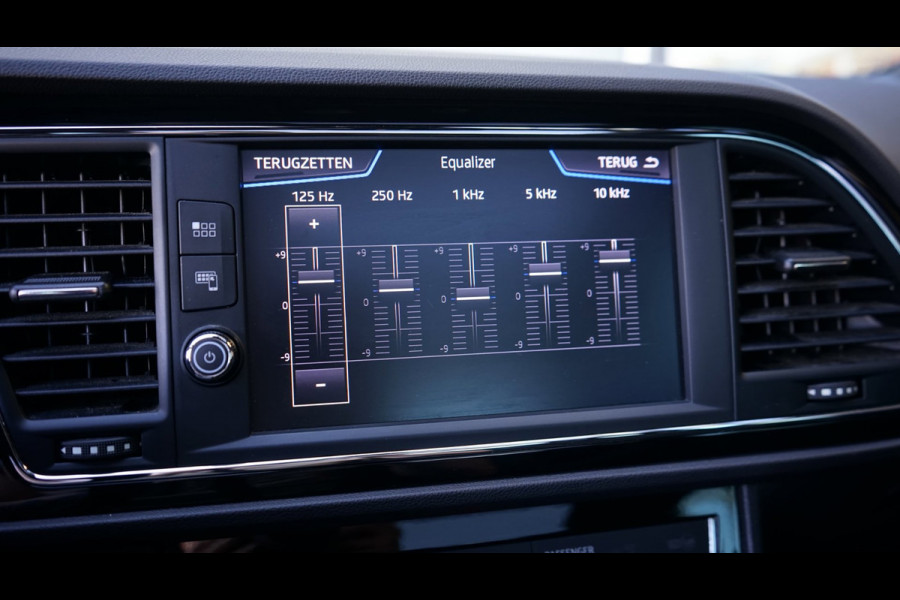 Seat Leon ST 1.5 TSI FR Ultimate Black Edition AUTOMAAT-AMBIANCE-ACC-ALCANTARA-BEATS-CAMERA-FULL LED-KEYLESS-PANORAMA-VIRTUEEL