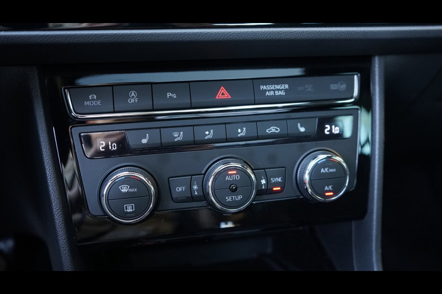 Seat Leon ST 1.5 TSI FR Ultimate Black Edition AUTOMAAT-AMBIANCE-ACC-ALCANTARA-BEATS-CAMERA-FULL LED-KEYLESS-PANORAMA-VIRTUEEL