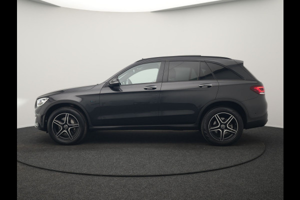 Mercedes-Benz GLC 300e 4MATIC AMG PHEV 320pk Dealer O.H | Panodak | Adaptive Cruise | Sportstoelen Memory | Burmester | AMG Exterieur | Head Up | Camera | Keyless | Plug In Hybrid |