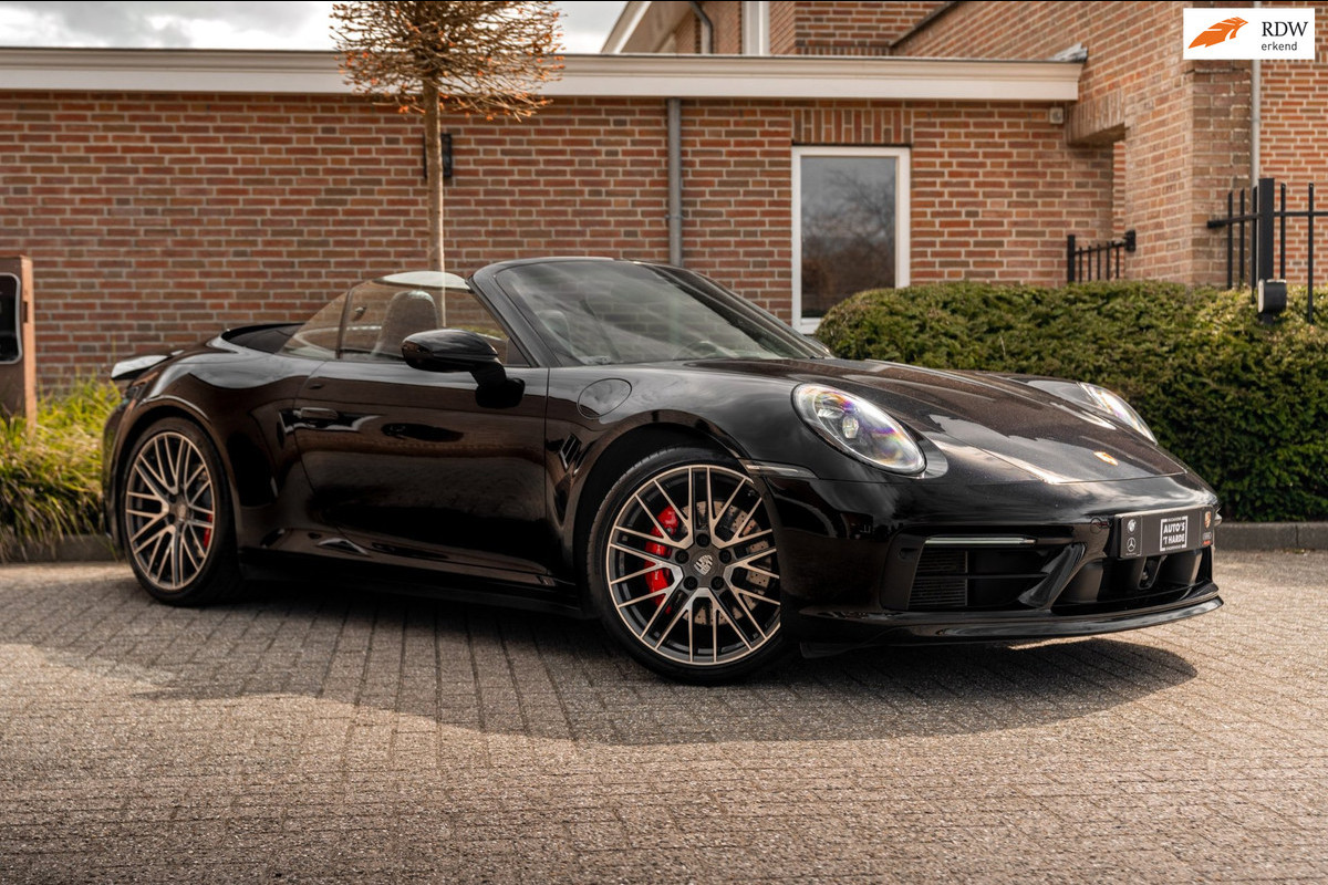 Porsche 911 3.0 Carrera 4 S 450 PK SportDesign Burmester 360 Camera Chrono Matrix LED 21''