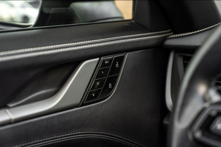 Porsche 911 3.0 Carrera 4 S 450 PK SportDesign Burmester 360 Camera Chrono Matrix LED 21''