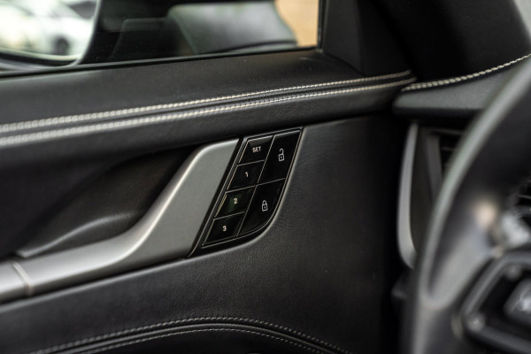 Porsche 911 3.0 Carrera 4 S 450 PK SportDesign Burmester 360 Camera Chrono Matrix LED 21''